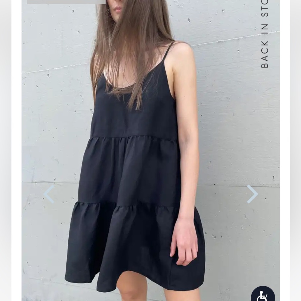 BNWT - Oak and Fort Tiered mini, black size small